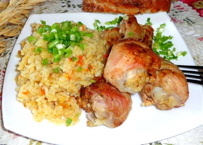 Курка з рисом у духовці рецепт з фото покроково Гомілки курчати